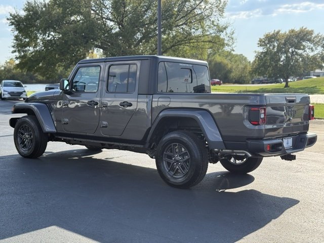 2025 Jeep Gladiator Sport S photo 4