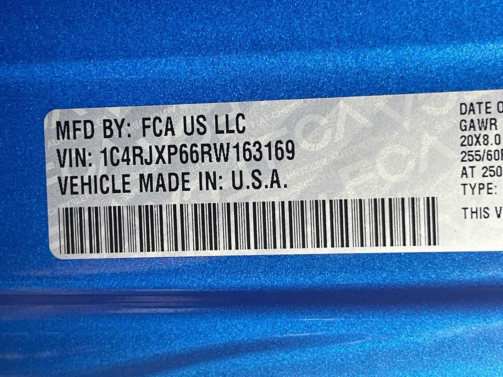 Used 2024 Hydro Blue Pearlcoat Jeep Sahara image 33