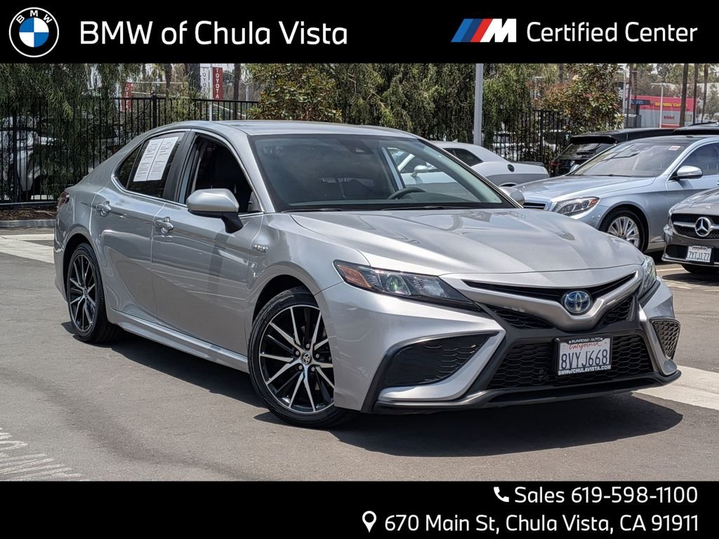 Used 2021 Silver Toyota SE image 1