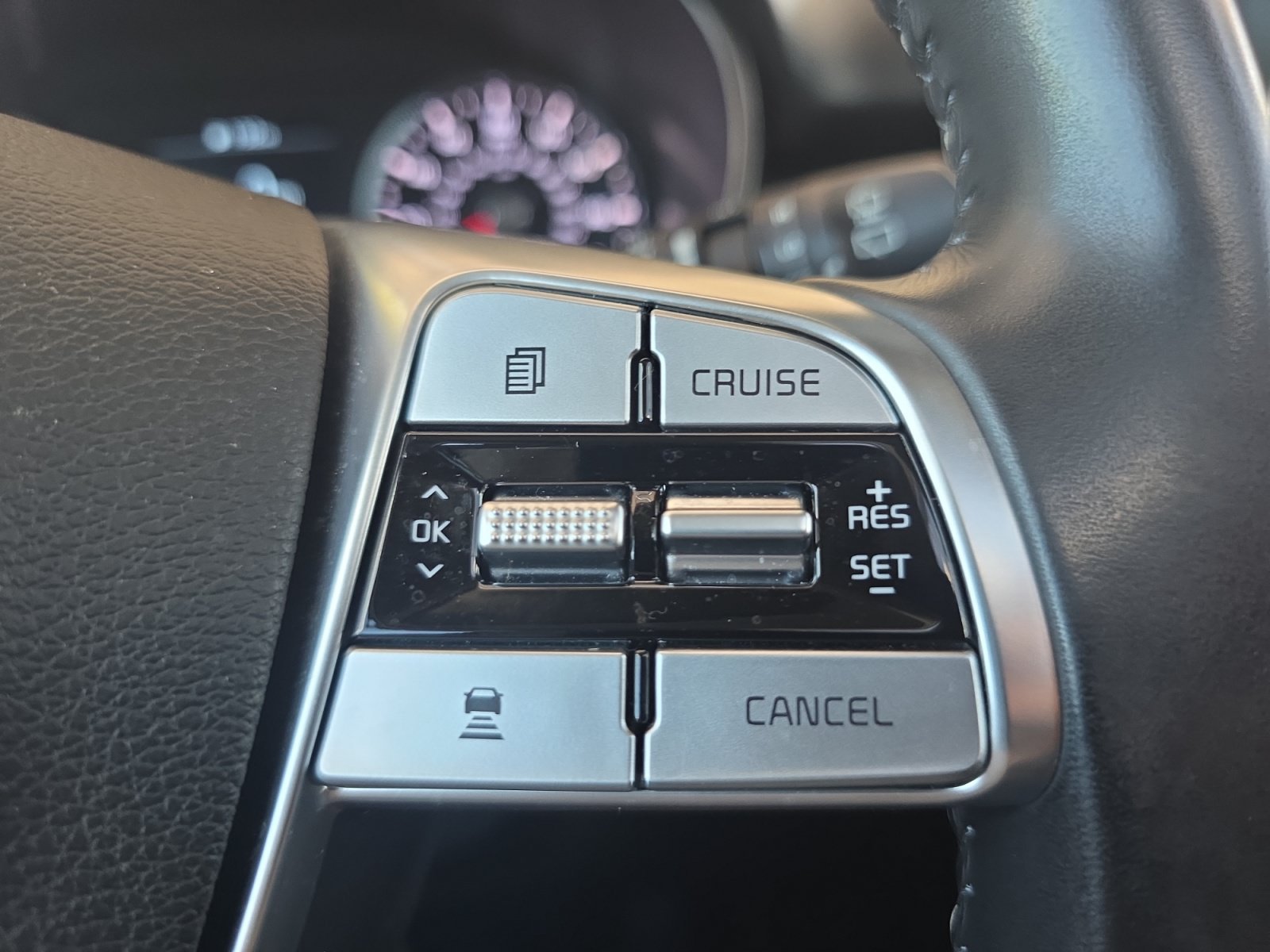 Used 2021 Dark Moss Kia S image 23