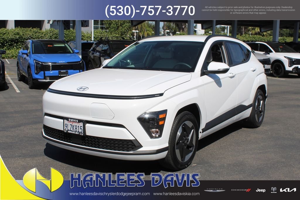 Used 2024 White Hyundai SEL image 3