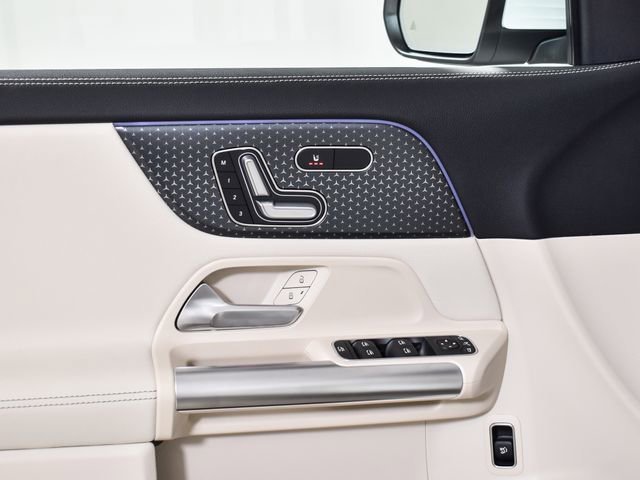 New 2026 Polar White Mercedes-Benz GLA 250 image 54