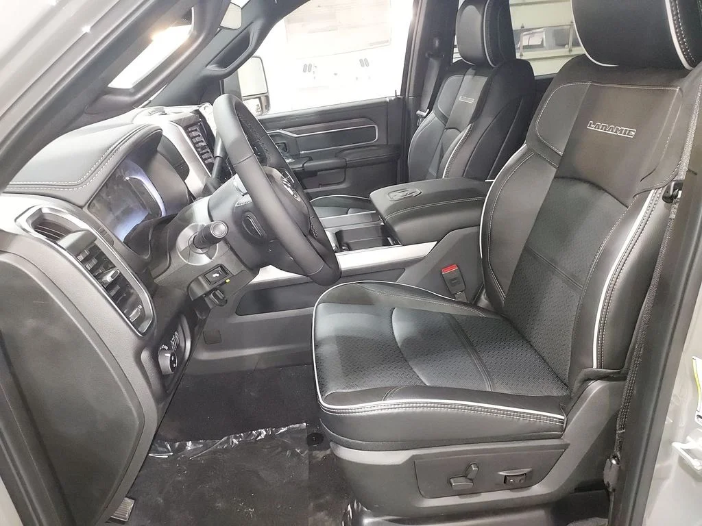 2026 RAM 2500 Laramie - Photo 17