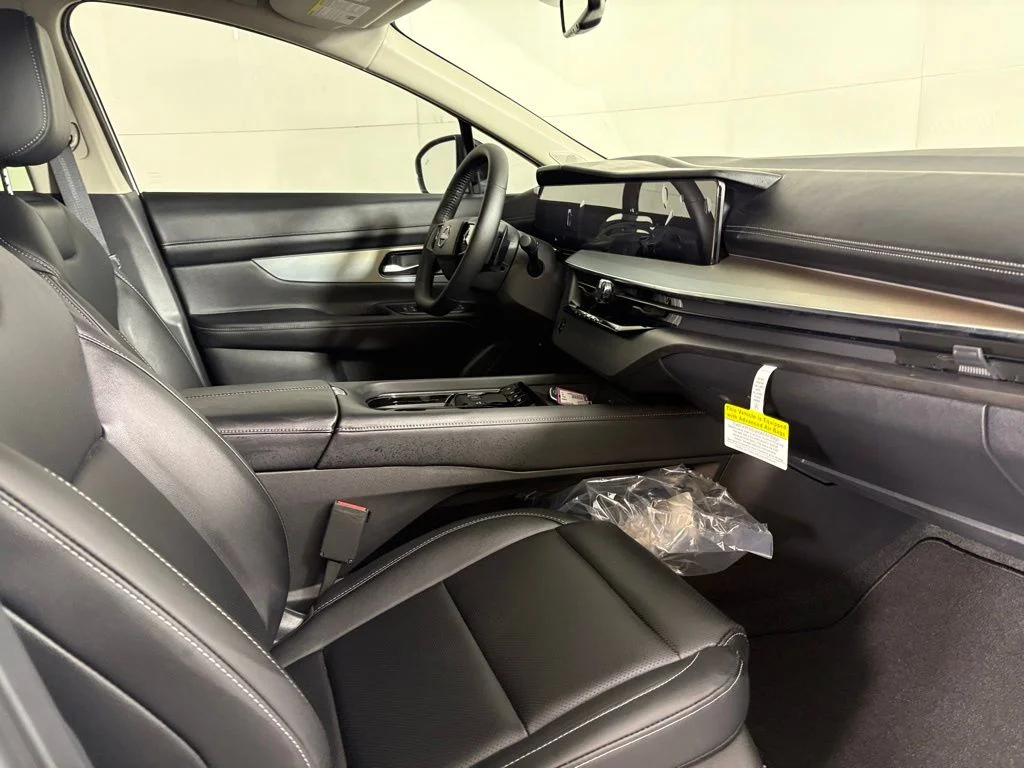 New 2026 White Nissan SL image 14