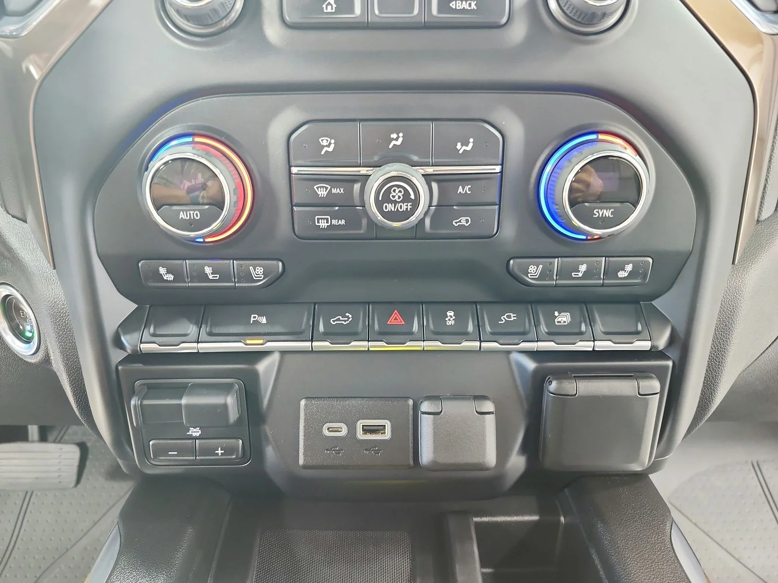 Used 2022 Gray Chevrolet High Country image 31