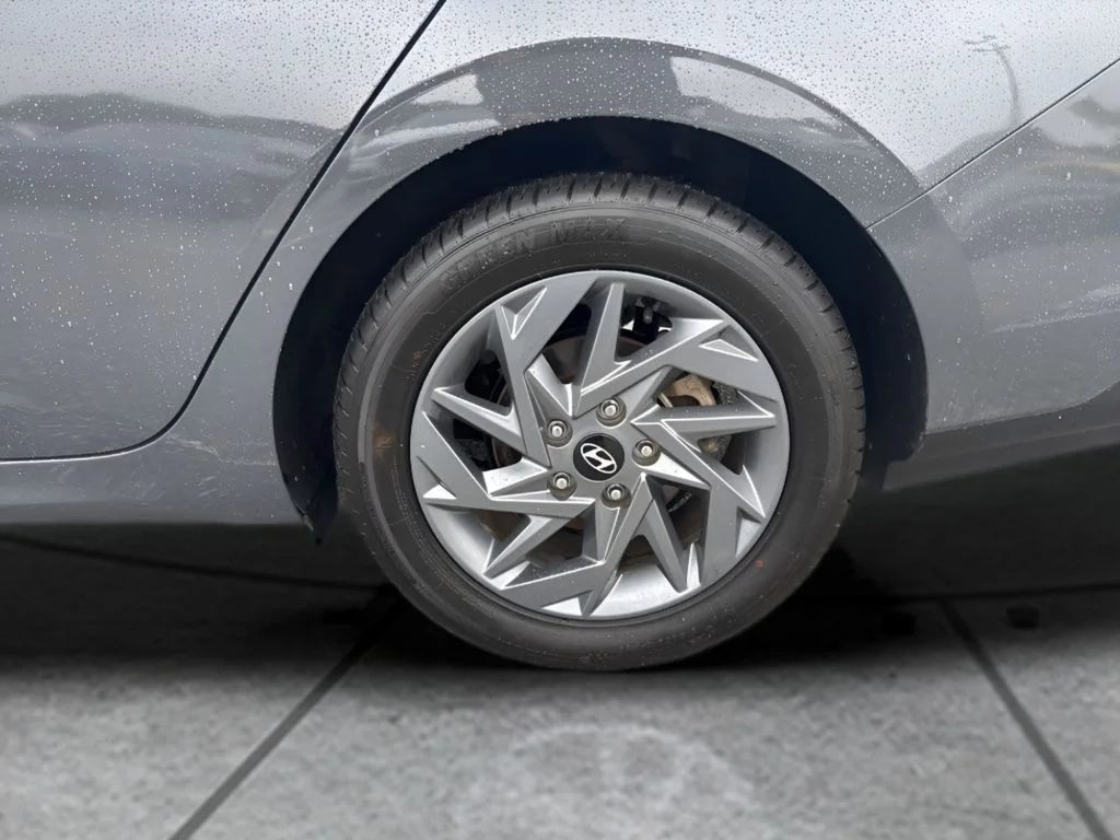 Used 2024 Gray Hyundai SEL image 28