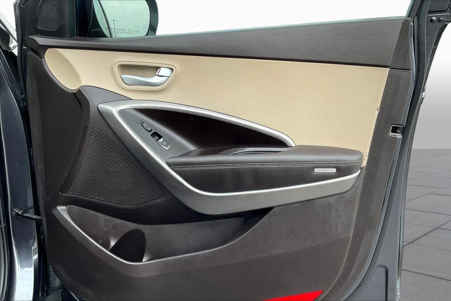 Used 2016 Platinum Graphite Hyundai  image 22