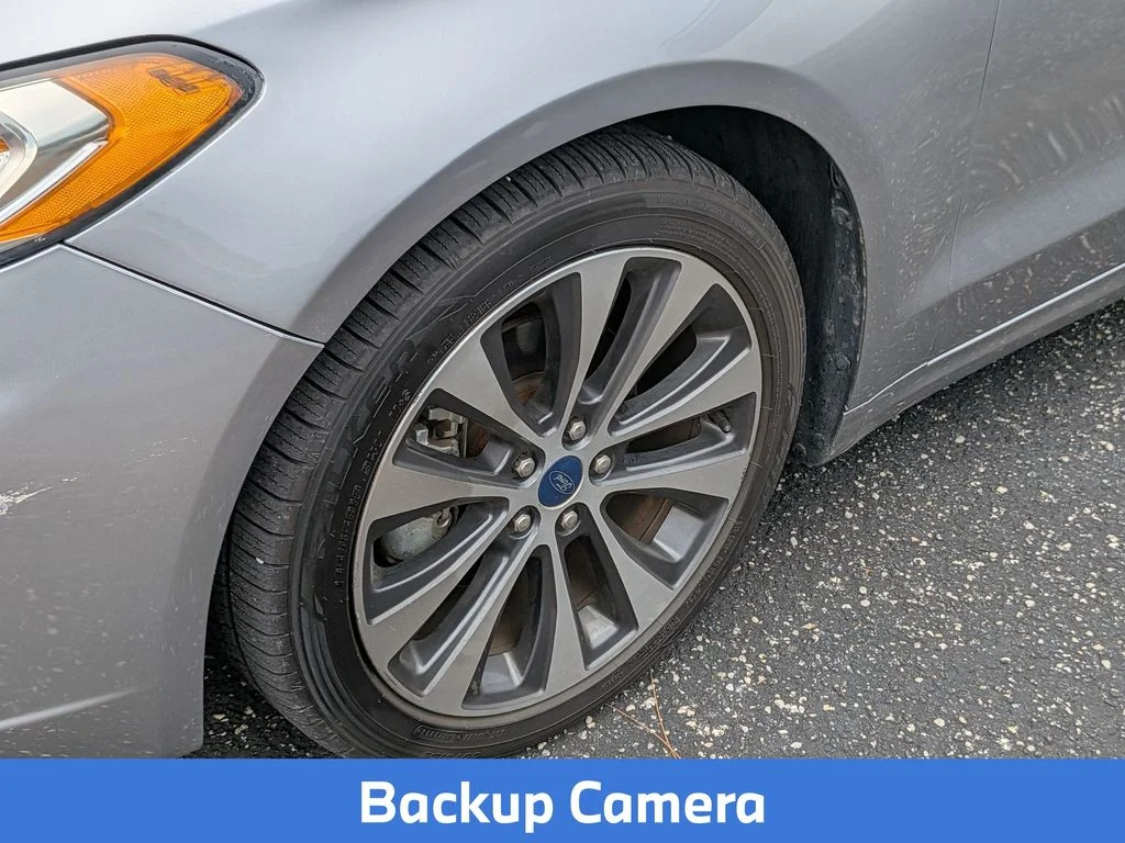 Used 2020 Silver Ford SE image 7