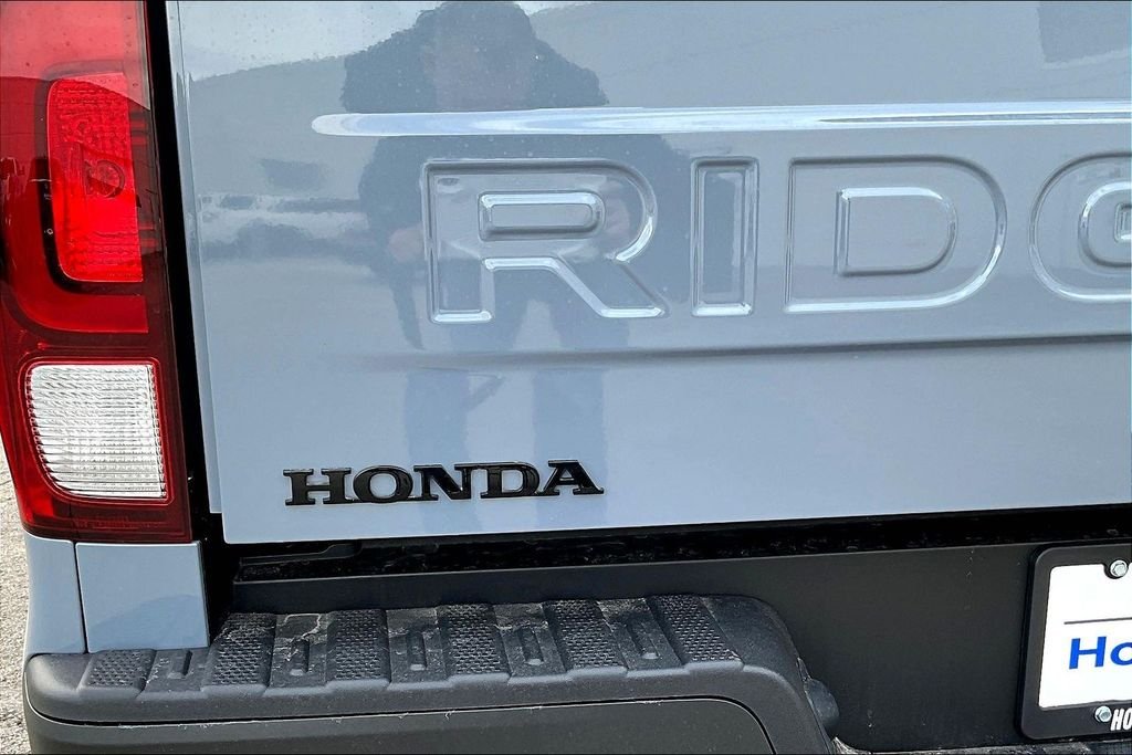 New 2026 Sonic Gray Pearl Honda Black Edition image 8