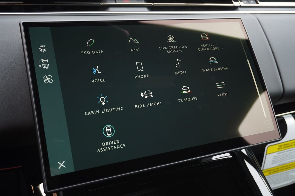 New 2027 Carpathian Grey Land Rover SE image 20