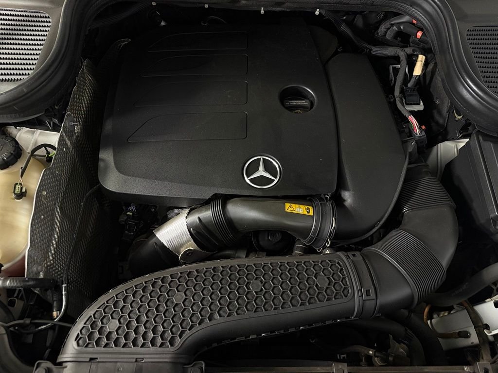 Certified Used 2022 White Mercedes-Benz GLE 350 image 33