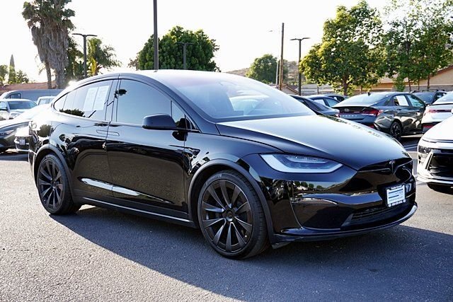 Used 2022 Black Tesla Plaid image 5