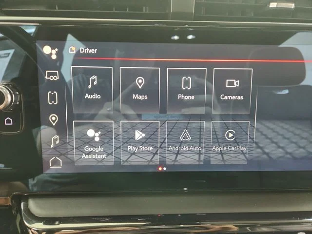Used 2023 White GMC AT4X image 32