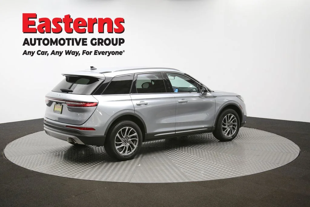 Used 2022 Silver Lincoln Standard image 42