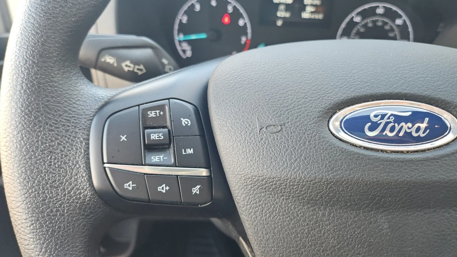 Used 2024 Oxford White Clearcoat Ford XLT RWD image 16