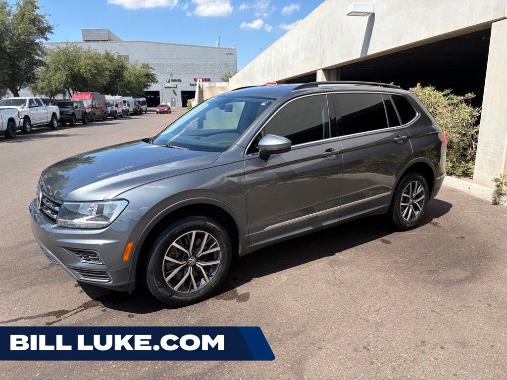 Used 2020 Gray Volkswagen 2.0T SE image 1