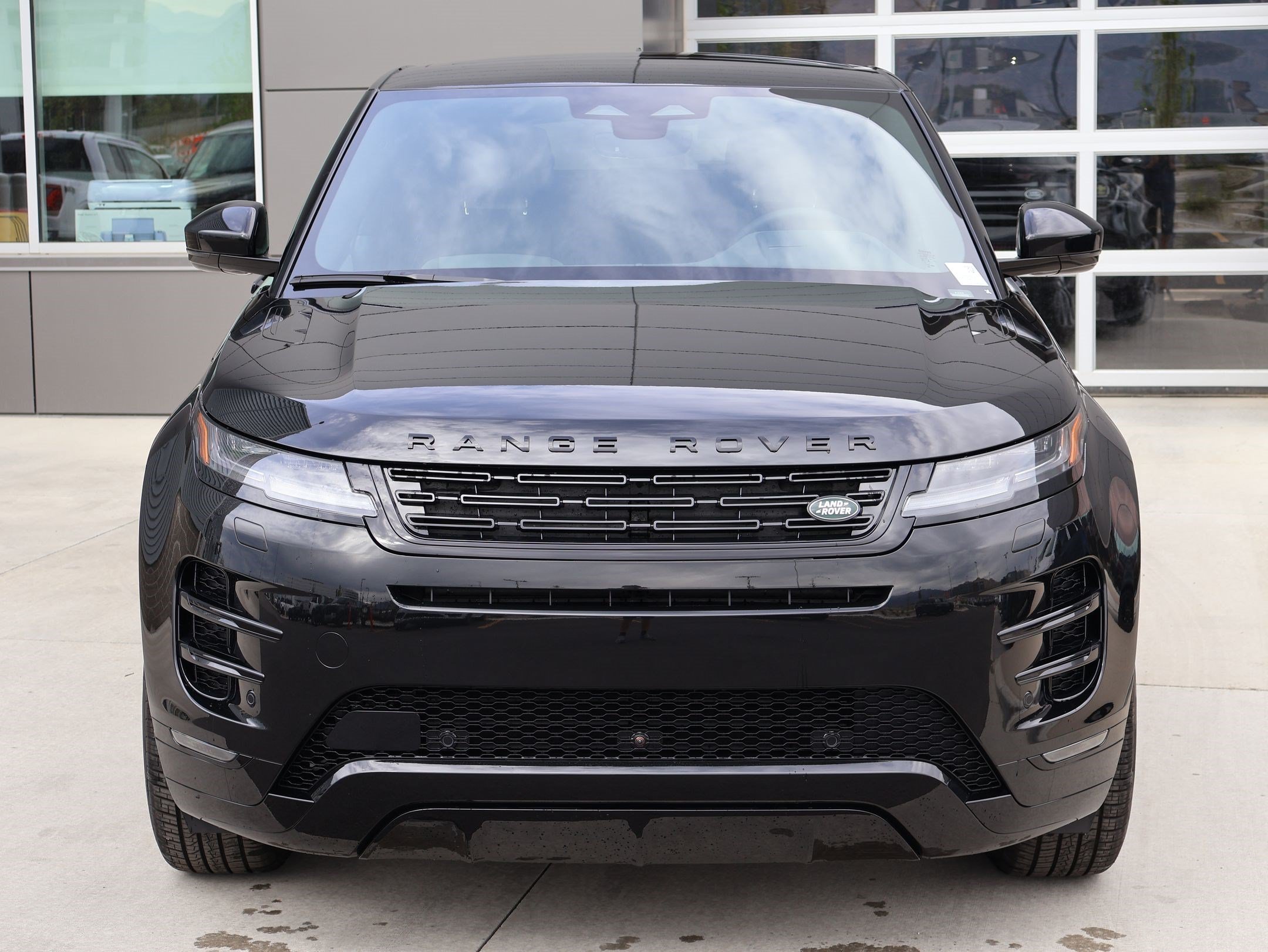New 2026 Santorini Black LAND ROVER Hoxton Edition image 2