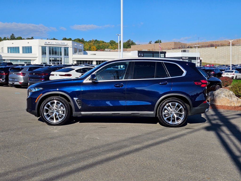 Certified Used 2026 Tanzanite Blue II Metallic BMW xDrive40i image 4