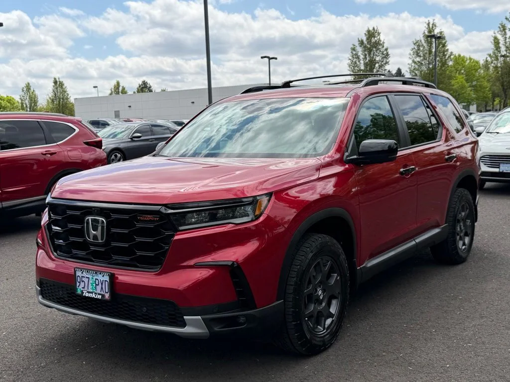 Used 2025 Radiant Red Honda TrailSport image 4