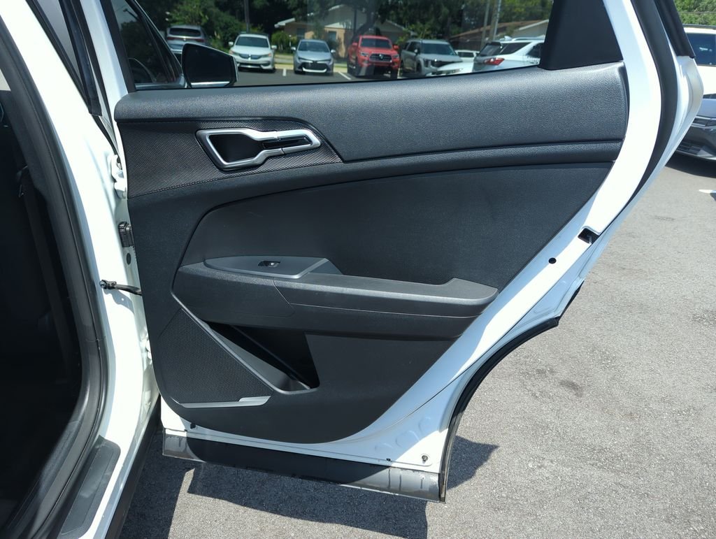 Used 2025 White Kia LX image 30