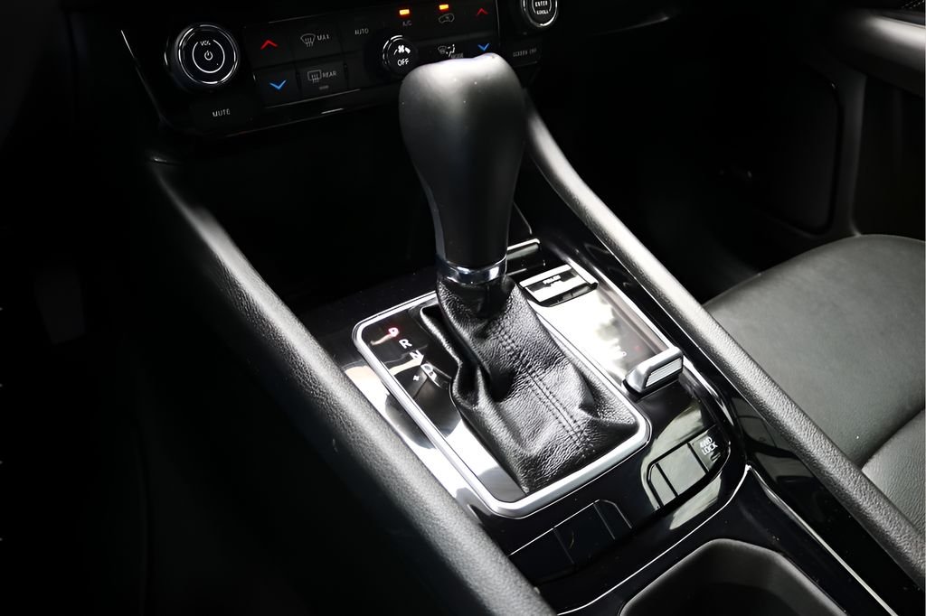 Used 2024 Black Jeep Limited image 28