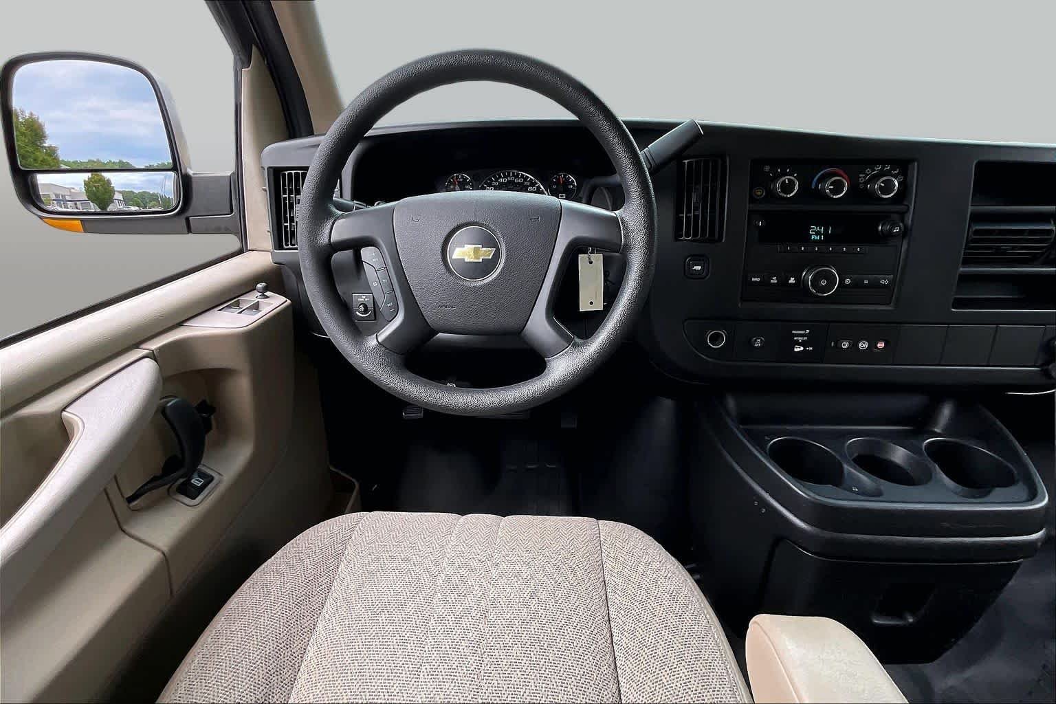 Pre-Owned 2014 Chevrolet Express Passenger LT