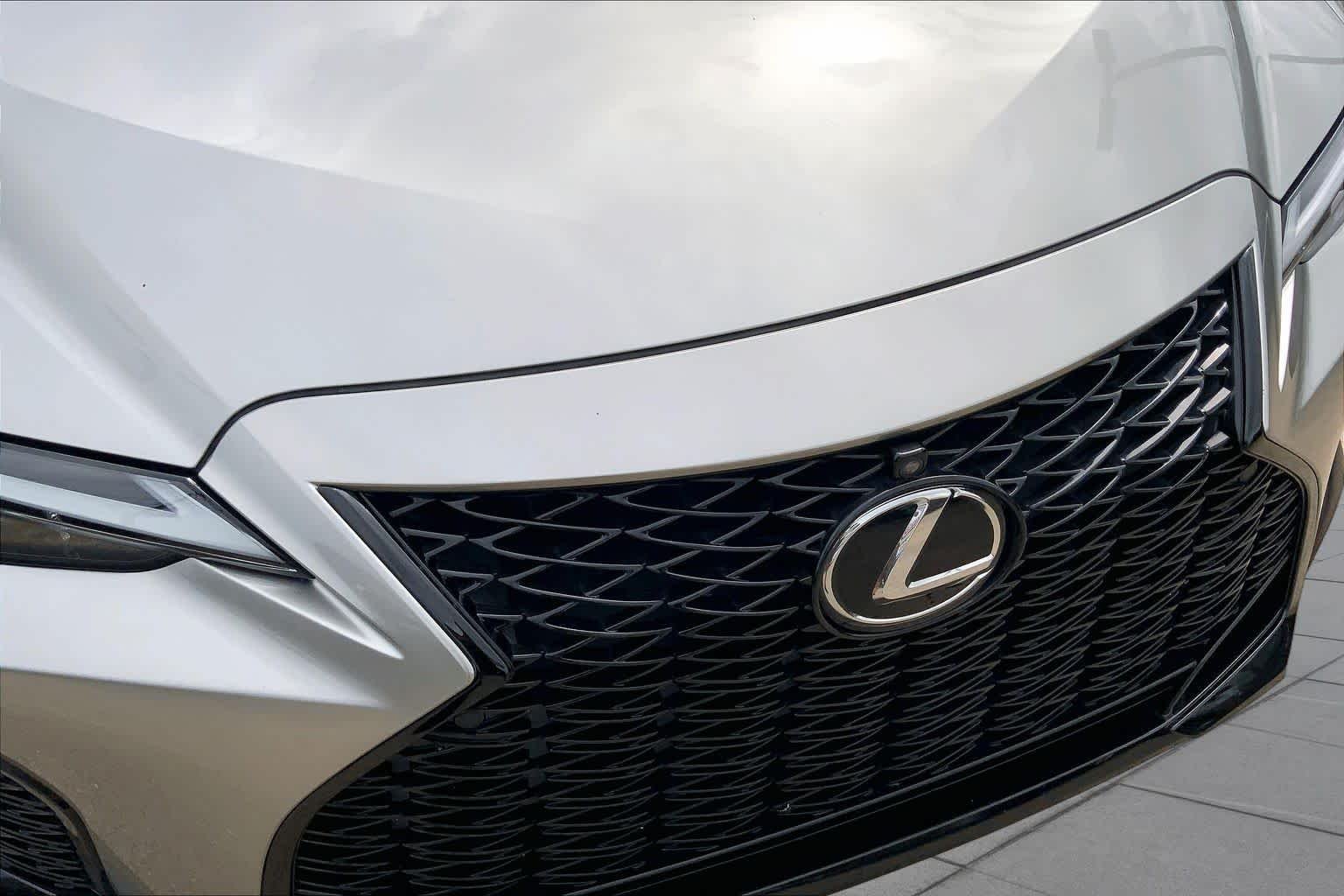 Used 2023 Atomic Silver Lexus F SPORT image 28