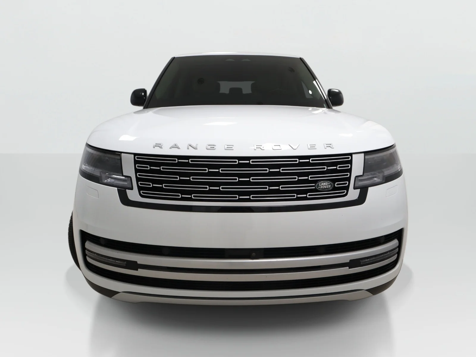 Used 2024 White Land Rover P530 Autobiography LWB 7 Seat image 7