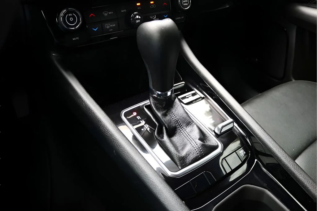 Used 2024 Black Jeep Limited image 28