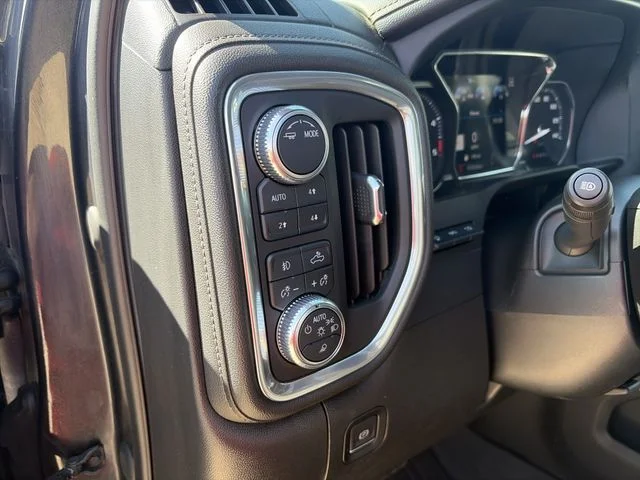 Used 2021 Green GMC Denali image 16
