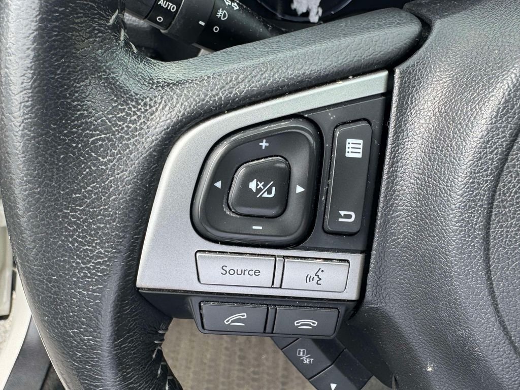 Used 2018 White Subaru 2.5i Limited image 20