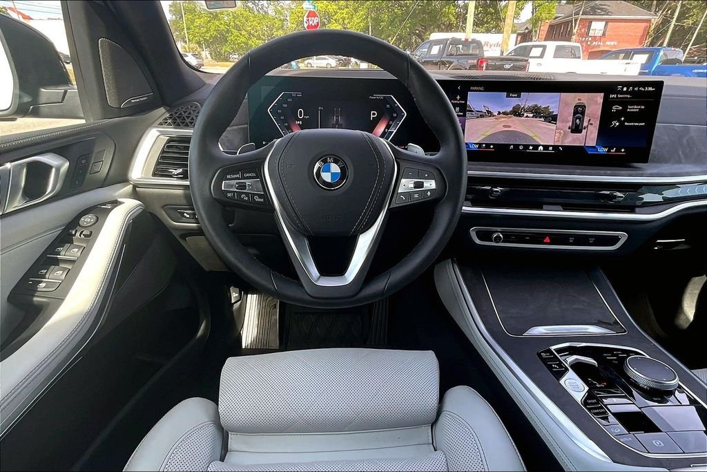 Used 2025 Black BMW xDrive40i image 7