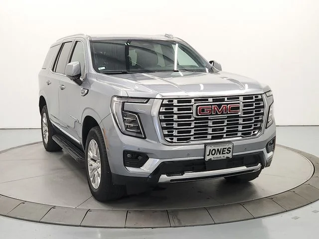 Used 2025 Silver GMC Denali image 3