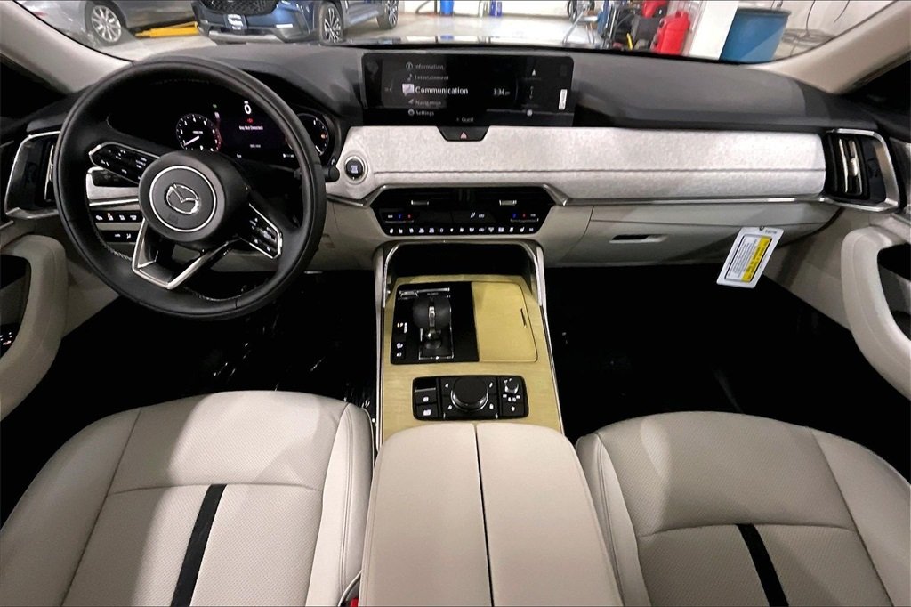 2026 MAZDA CX-90 - Image 4