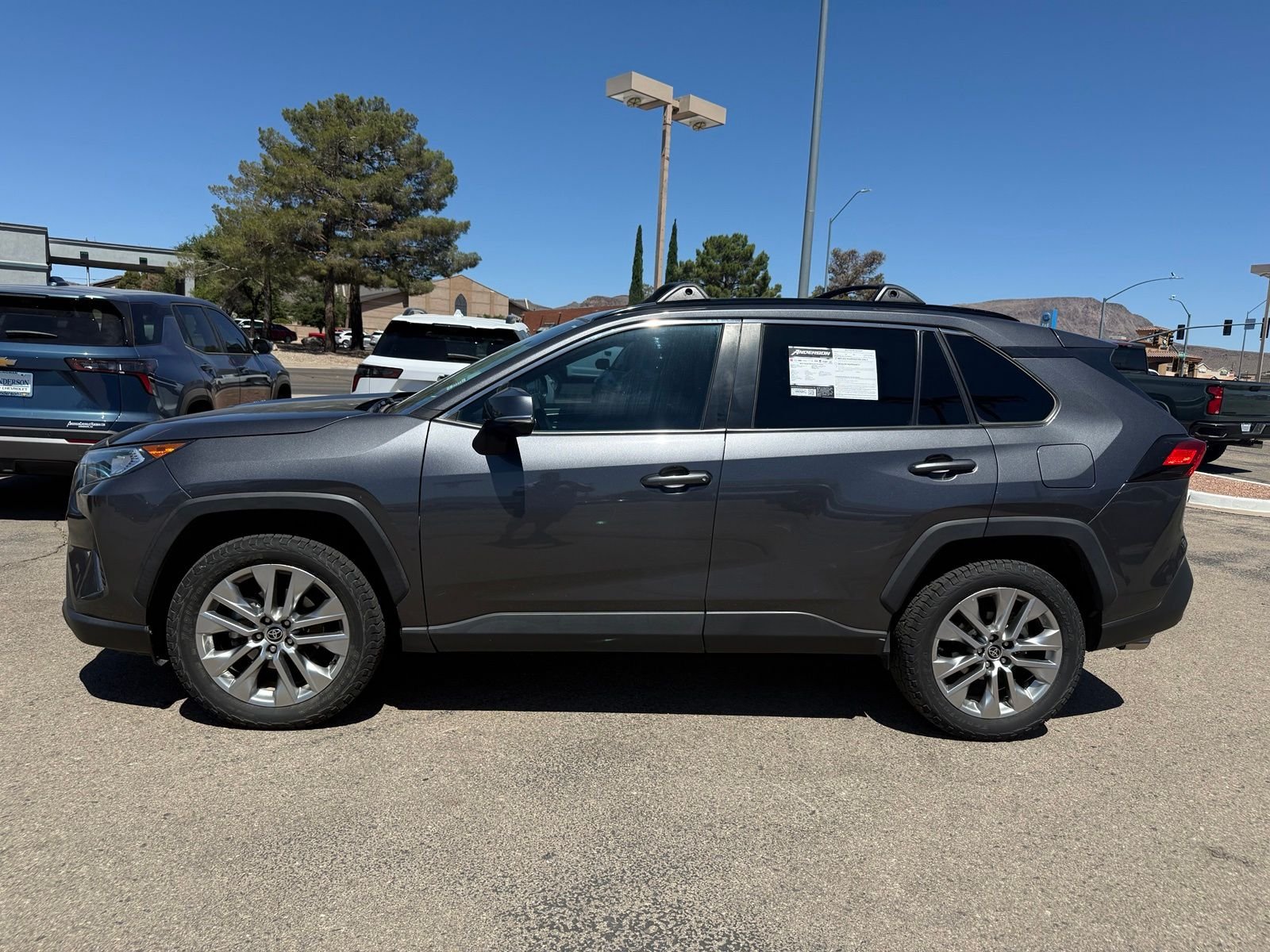 2021 Toyota RAV4 XLE Premium - Photo 10
