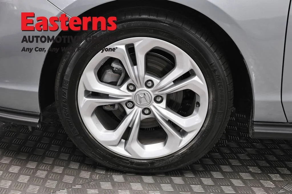 Used 2025 Silver Honda LX image 31