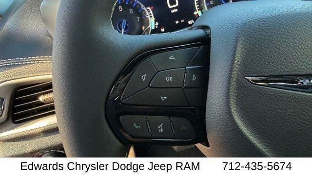 2026 Chrysler Pacifica Select - Photo 21