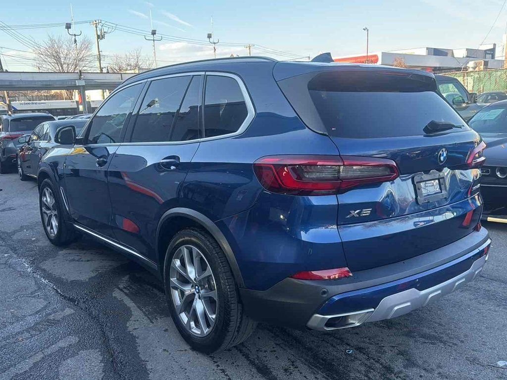 Used 2020 Blue BMW xDrive40i image 6