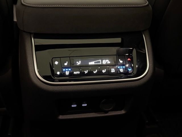 New 2026 RADIANT WHITE INFINITI Luxe 4WD image 19