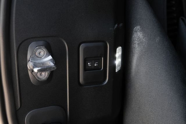 2025 Land Rover Defender V8 - Photo 75