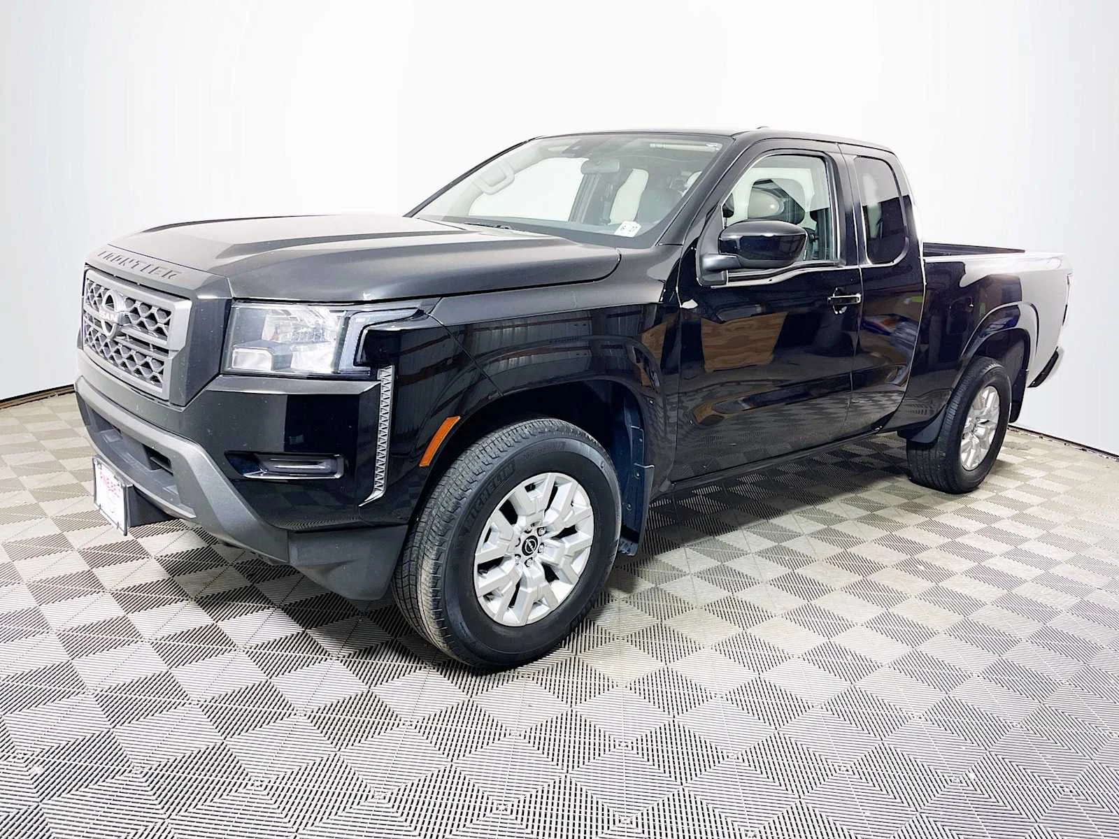 2022 Nissan Frontier SV King Cab 4X4's photo