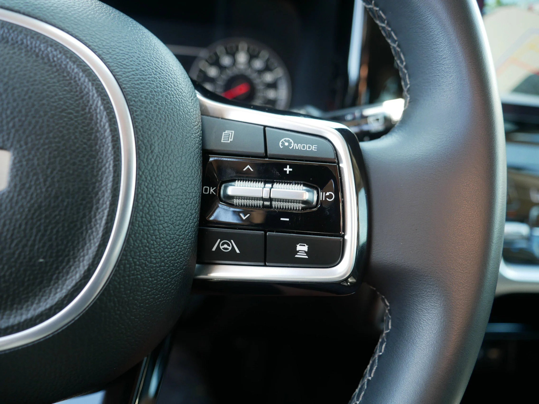 2023 Kia Sorento X-Line EX - Photo 29