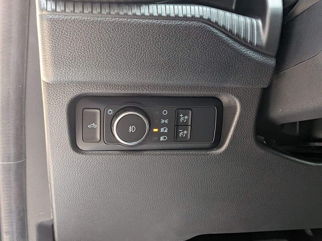New 2026 Oxford White Ford XLT image 19