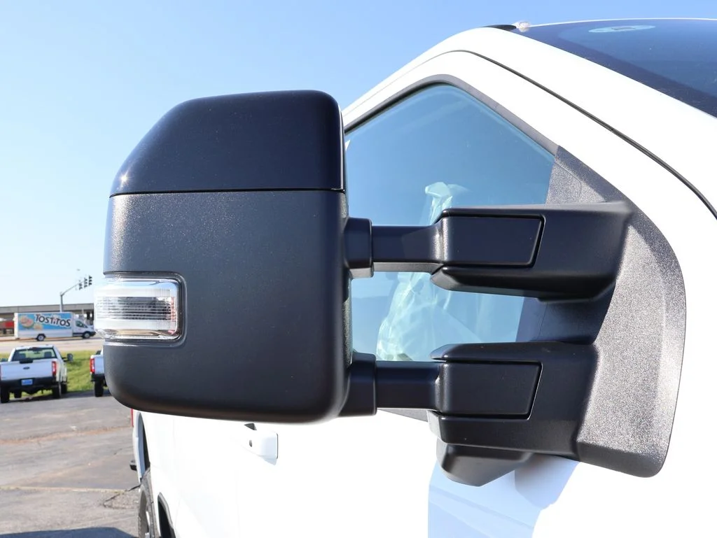 New 2027 White Ford F250 4X4 CREW/C image 15