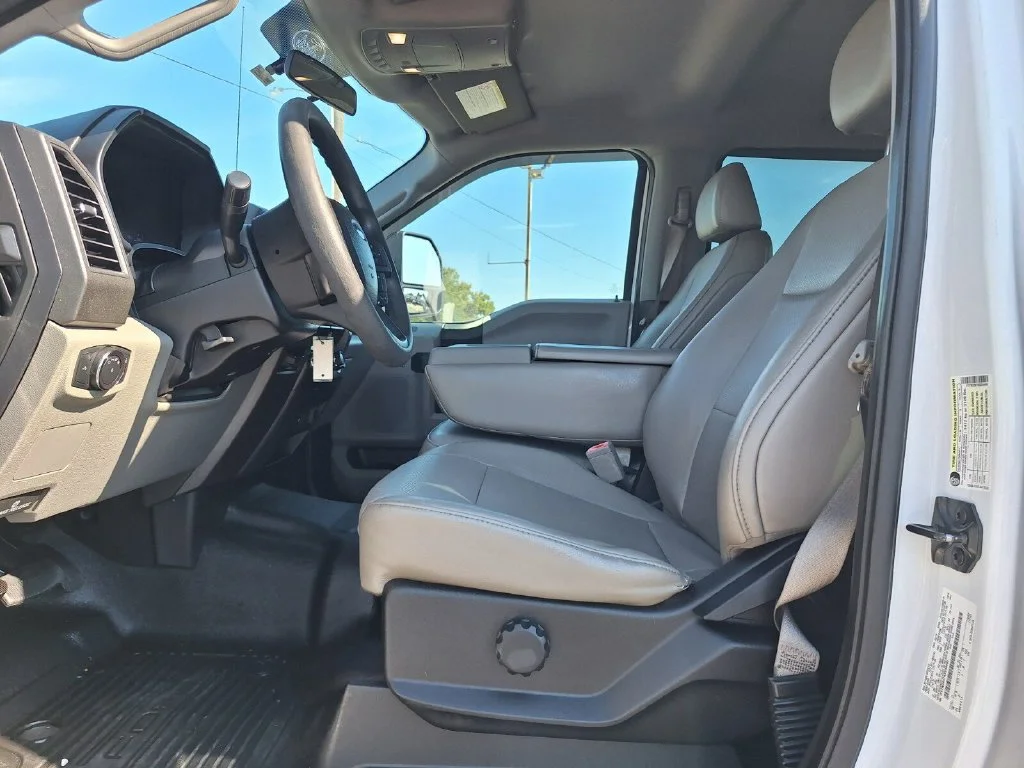 Used 2019 Oxford White Ford XL image 11