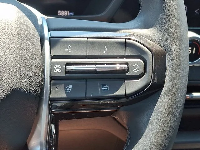 Used 2026 White Chevrolet Trail Boss image 21