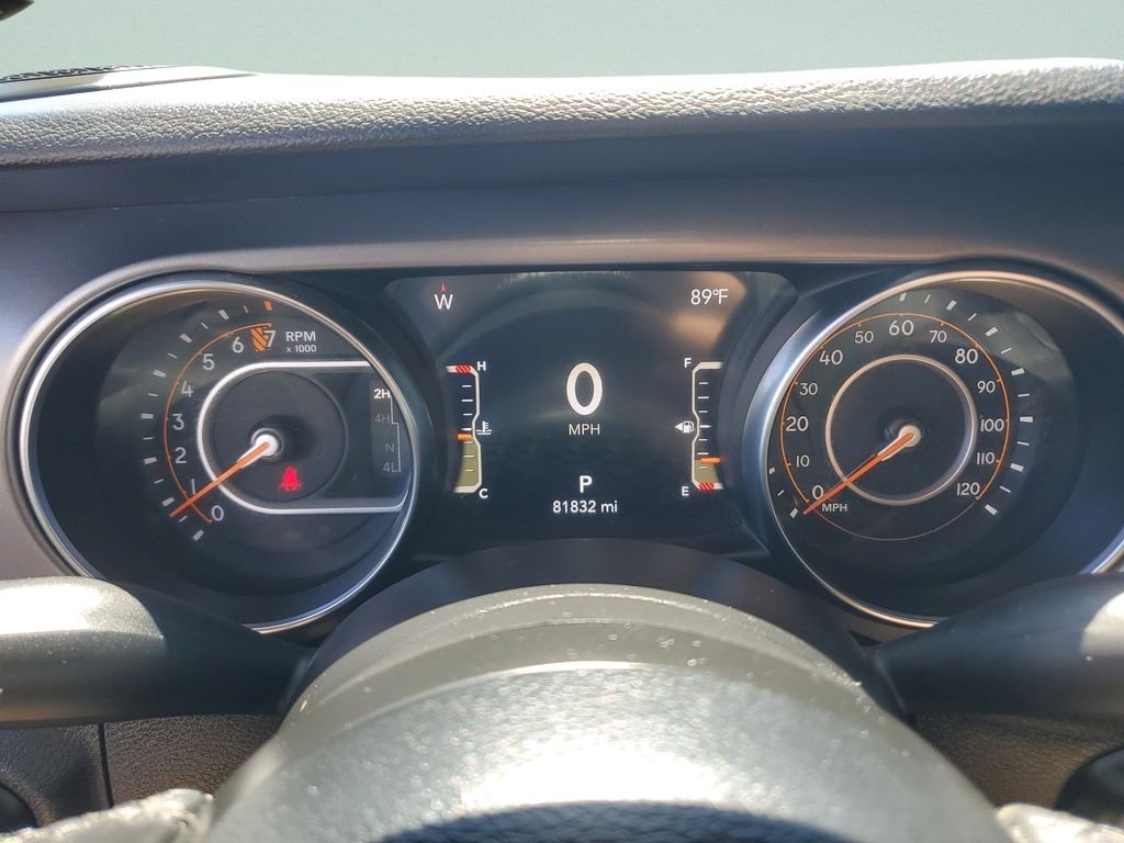 Used 2021  Jeep Sport image 22