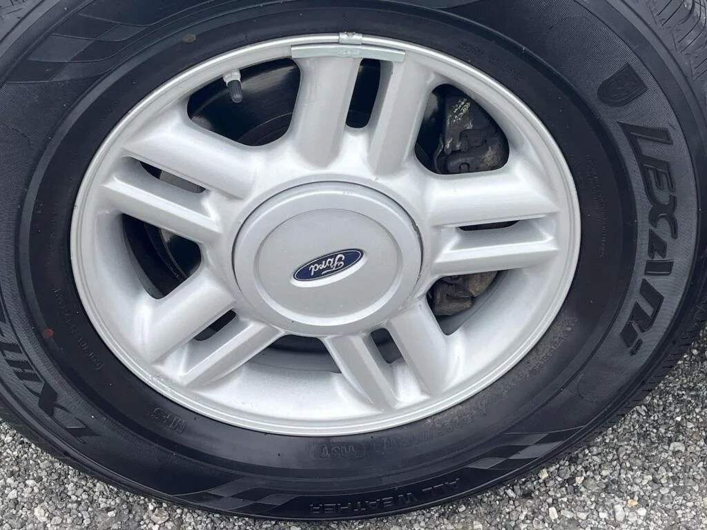 Used 2005  Ford XLT image 14