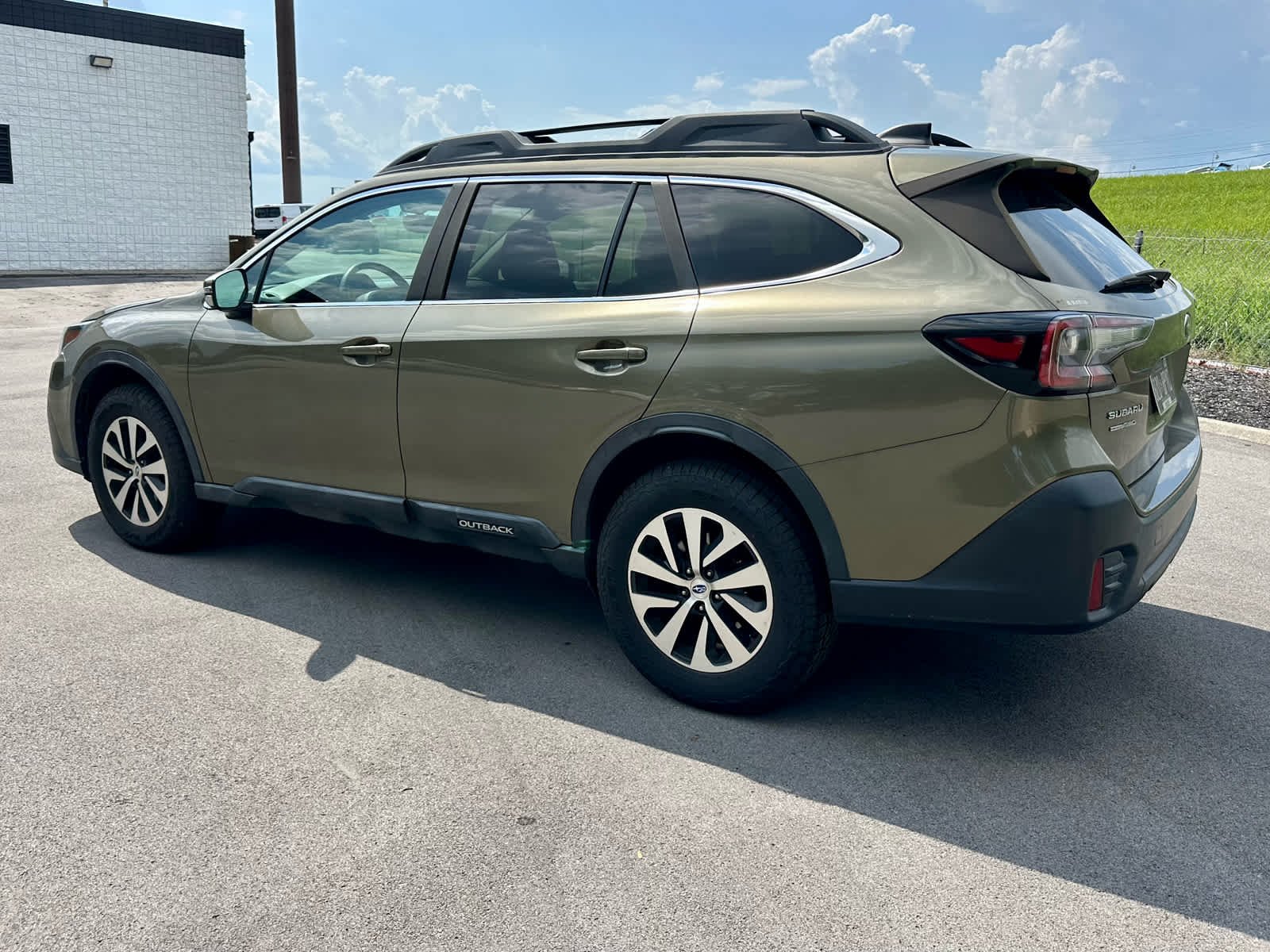 Used 2021 Autumn Green Metallic Subaru Premium image 6