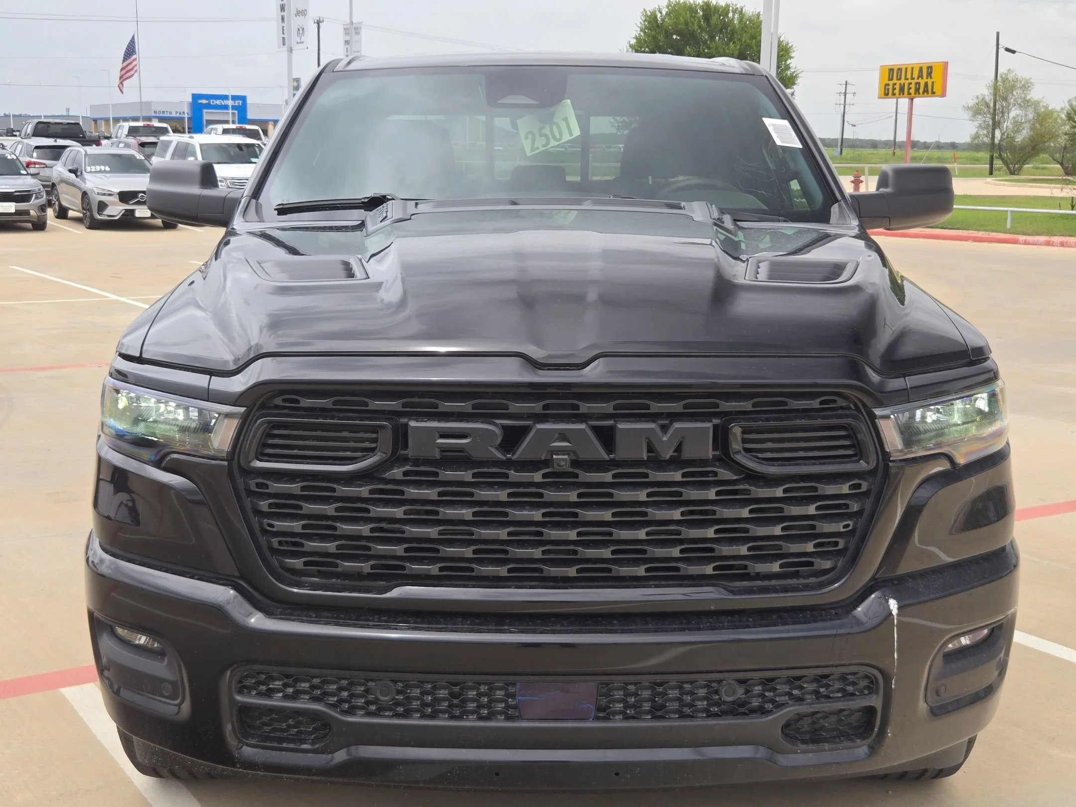 New 2026 Diamond Black Crystal Pearlcoat RAM Express image 8